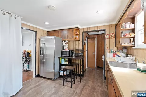 Kitchen - 307 Washington Ave, Hackensack, NJ 07601 photo 3 of 3
