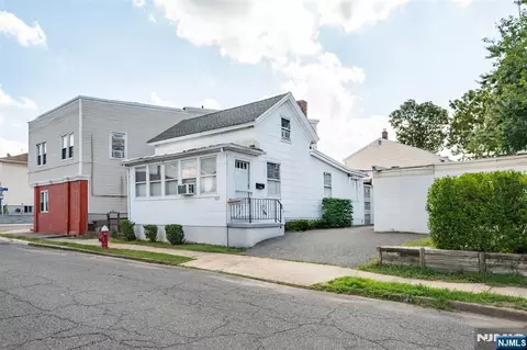 Exterior - 307 Washington Ave, Hackensack, NJ 07601 photo 2 of 2