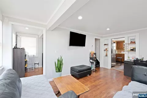 Entry Way - 307 Washington Ave, Hackensack, NJ 07601 photo 3 of 3