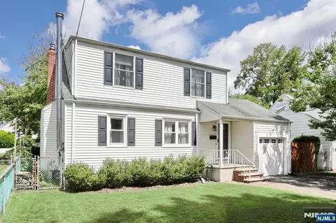 110 Hamilton Ave, Dumont, NJ 07628