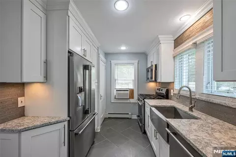Kitchen - 122 Garside Ave, Wayne, NJ 07470 photo 3 of 4