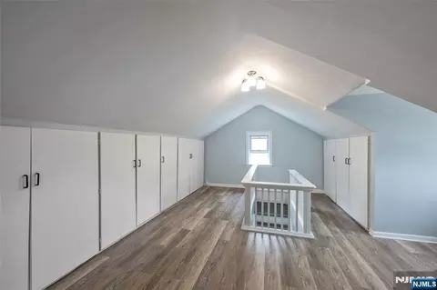 Entry Way - 122 Garside Ave, Wayne, NJ 07470 photo 3 of 4