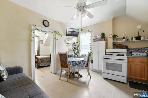 Entry Way - 34 Pennington Ave, Passaic, NJ 07055 photo 1 of 2