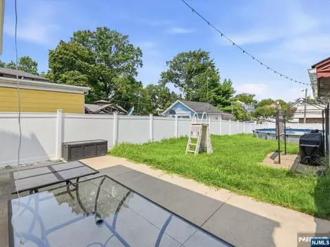 Exterior - 66 Ross Ave, Hackensack, NJ 07601 photo 9 of 10