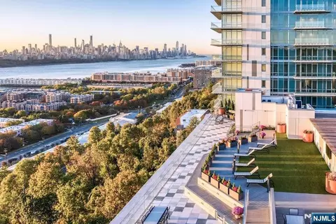 320 Adolphus Ave #408, Cliffside Park, NJ 07010