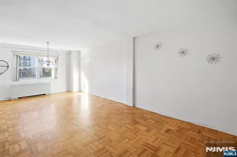 Living - 280 Prospect Ave #5C, Hackensack, NJ 07601 photo 1 of 2