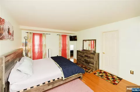 Bedroom - 27 Tanager Ct, Wayne, NJ 07470 photo 2 of 6