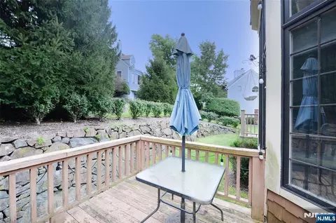 Exterior - 27 Tanager Ct, Wayne, NJ 07470 photo 2 of 3