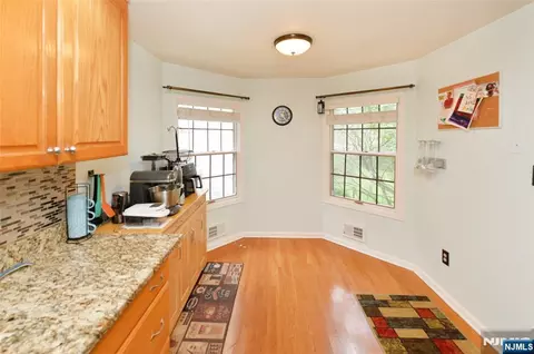 Kitchen - 27 Tanager Ct, Wayne, NJ 07470 photo 1 of 3