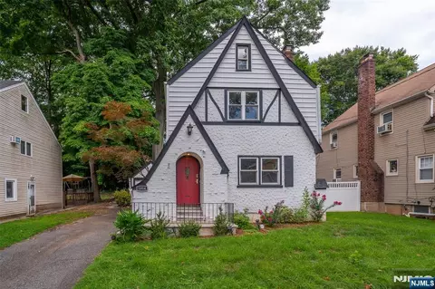 1016 Grace Ter, Teaneck, NJ 07666
