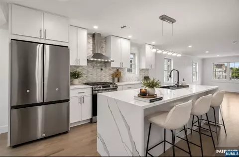 161 Kipp Ave, Hasbrouck Heights, NJ 07604