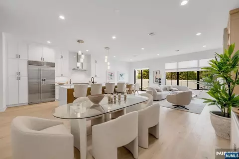 Dining - 23 Feldman Ct, Paramus, NJ 07652 photo 1 of 2