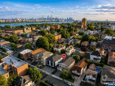 266 Grant Ave #A, Cliffside Park, NJ 07010