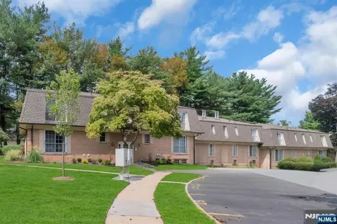 265 Collignon Way #1A, River Vale, NJ 07675