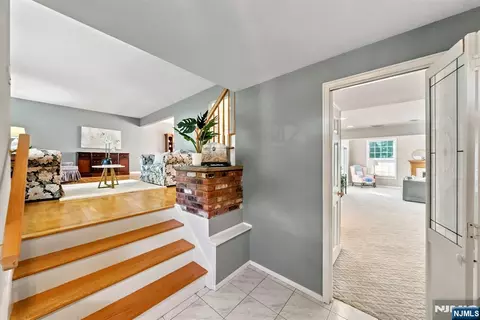 Entry Way - 33 Waling Dr, Wayne, NJ 07470 photo 2 of 3