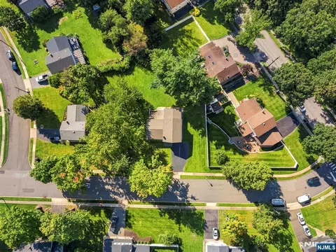 View/Area - 33 Waling Dr, Wayne, NJ 07470 photo 3 of 6