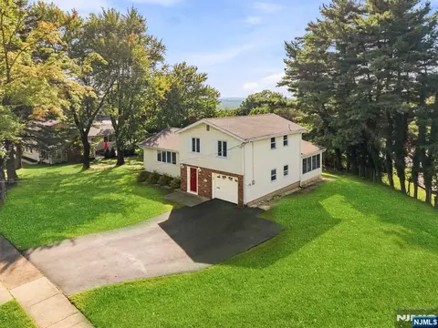 View/Area - 33 Waling Dr, Wayne, NJ 07470 photo 1 of 6