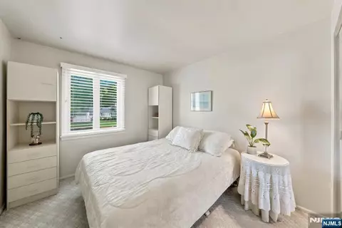 Bedroom - 33 Waling Dr, Wayne, NJ 07470 photo 4 of 6