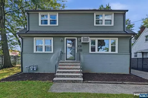 66 Ray St, Elmwood Park, NJ 07407