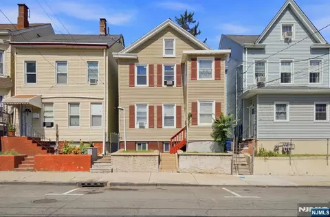 25 Hopper St, Haledon, NJ 07508