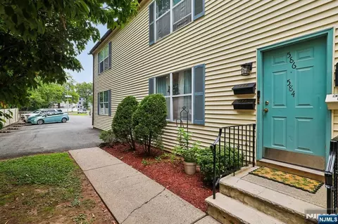 584 Thomas Blvd #5, East Orange, NJ 07017