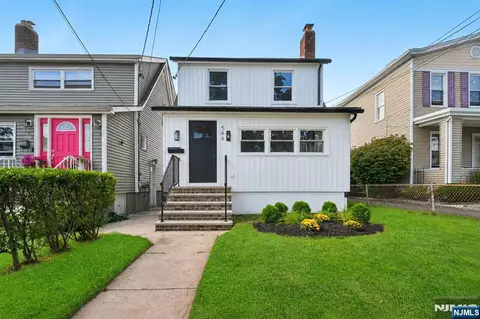 544 1st St, Carlstadt, NJ 07072