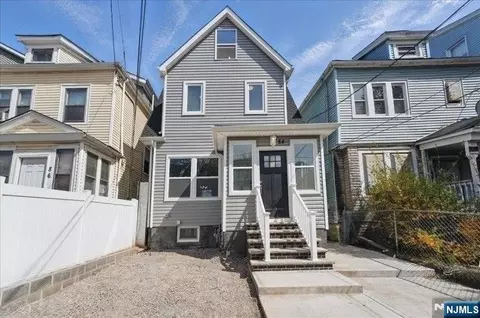 64 Chelsea, Newark, NJ 07106