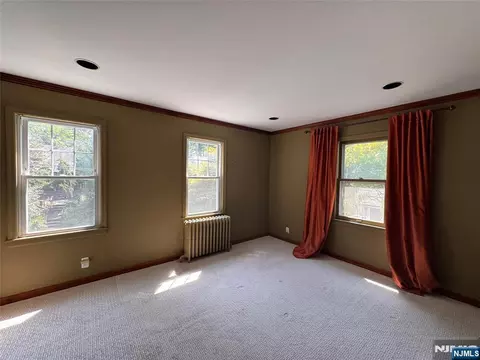 Bedroom - 25 Maple Ave, Demarest, NJ 07627 photo 3 of 4