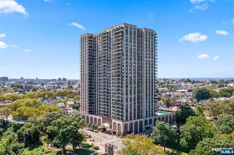 7855 Boulevard E #30H, North Bergen, NJ 07047