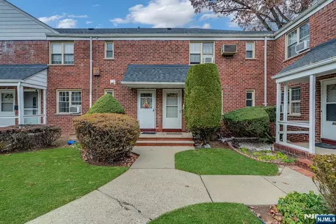 1267 Anderson Ave #16, Fort Lee, NJ 07024