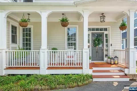 228 Watchung Ave, Montclair, NJ 07043