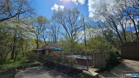 540 Paterson Hamburg Tpke, West Milford, NJ 07480