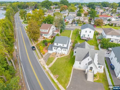 229 River Dr, Elmwood Park, NJ 07407