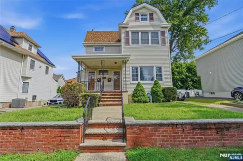 265 Main St, East Rutherford, NJ 07073