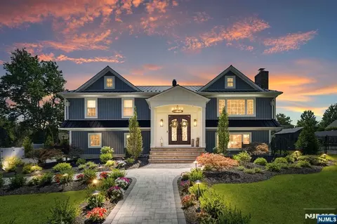 6 Dahl Dr, Montville, NJ 07045