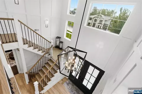 Entry Way - 2 Churchill Ct, Paramus, NJ 07652 photo 7 of 13