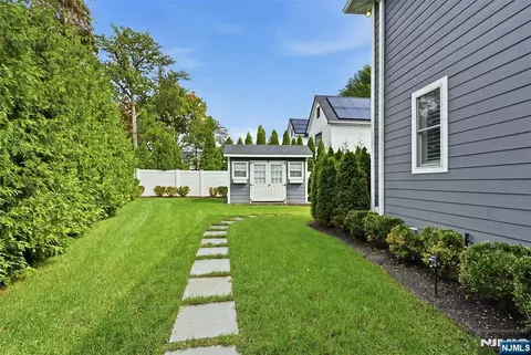 Exterior - 2 Churchill Ct, Paramus, NJ 07652 photo 6 of 6