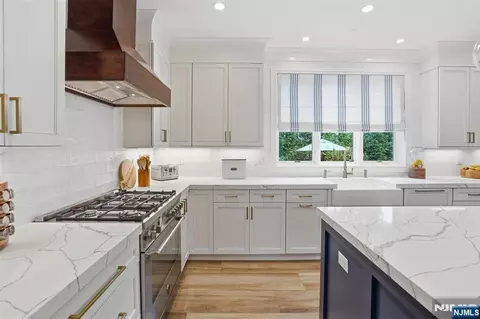 Kitchen - 2 Churchill Ct, Paramus, NJ 07652 photo 2 of 3
