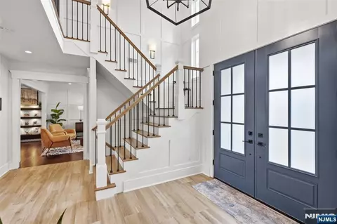 Entry Way - 2 Churchill Ct, Paramus, NJ 07652 photo 1 of 13