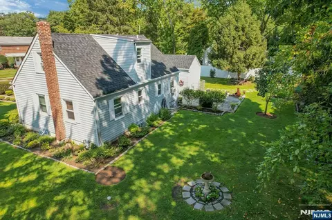 Exterior - 10 Knickerbocker Rd, Demarest, NJ 07627 photo 1 of 7
