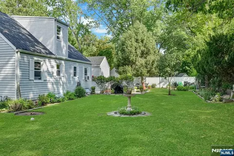 Exterior - 10 Knickerbocker Rd, Demarest, NJ 07627 photo 5 of 7