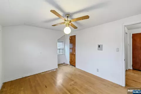 Bedroom - 98 Baldwin Pl, Bloomfield, NJ 07003 photo 10 of 13