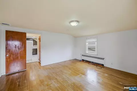Bedroom - 98 Baldwin Pl, Bloomfield, NJ 07003 photo 12 of 13
