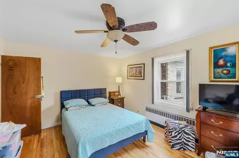 Bedroom - 98 Baldwin Pl, Bloomfield, NJ 07003 photo 6 of 13