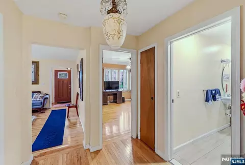 Entry Way - 98 Baldwin Pl, Bloomfield, NJ 07003 photo 1 of 7