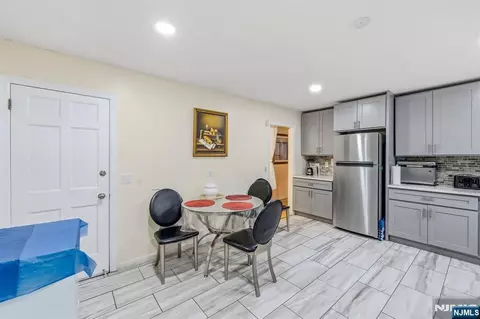 Dining - 98 Baldwin Pl, Bloomfield, NJ 07003 photo 1 of 3
