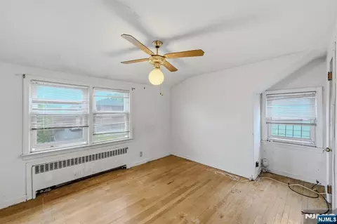 Bedroom - 98 Baldwin Pl, Bloomfield, NJ 07003 photo 11 of 13