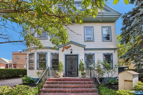 30-34 Somme St, Newark, NJ 07105