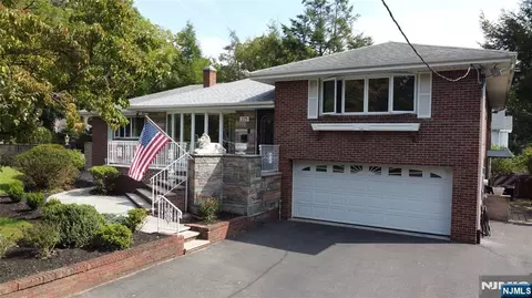 225 Somerset Rd, Norwood, NJ 07648