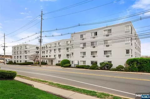 333 Grand Ave #2M, Palisades Park, NJ 07650